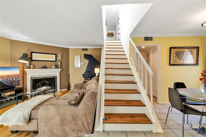 18411 Hatteras Street 241, Tarzana, California 91356