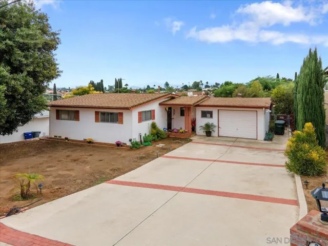 1133 W 12th Ave, Escondido, California 92025