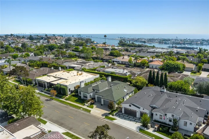 1927 Kewamee Drive, Corona Del Mar, California 92625