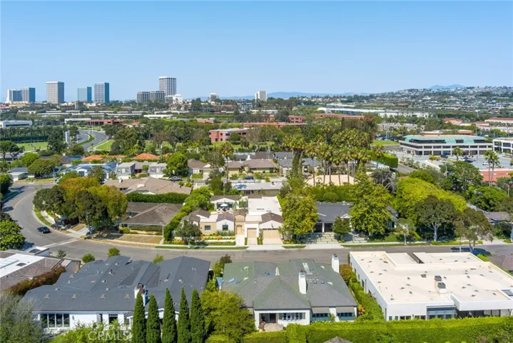 1927 Kewamee Drive, Corona Del Mar, California 92625