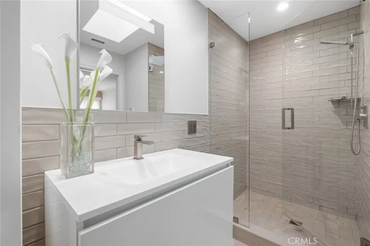 1927 Kewamee Drive, Corona Del Mar, California 92625
