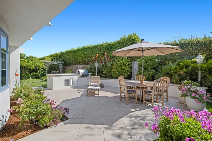1927 Kewamee Drive, Corona Del Mar, California 92625