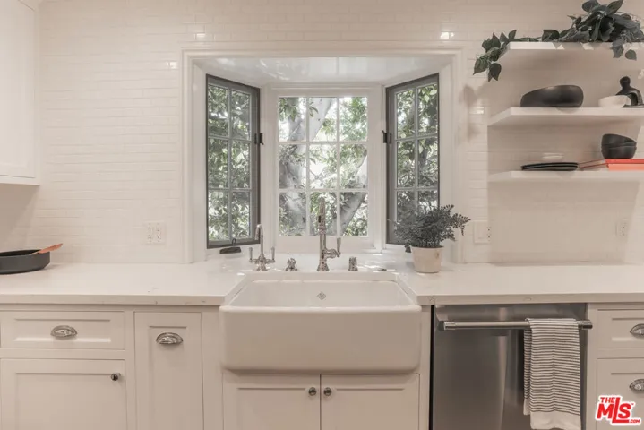 316 S Crescent Drive, Beverly Hills, California 90212