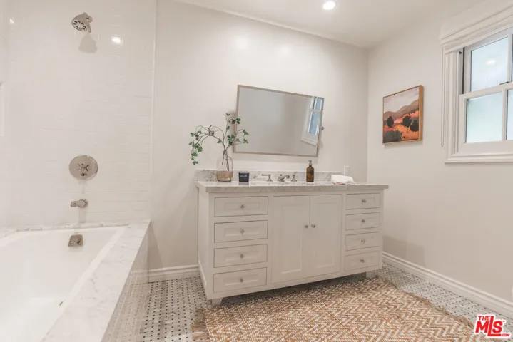 316 S Crescent Drive, Beverly Hills, California 90212