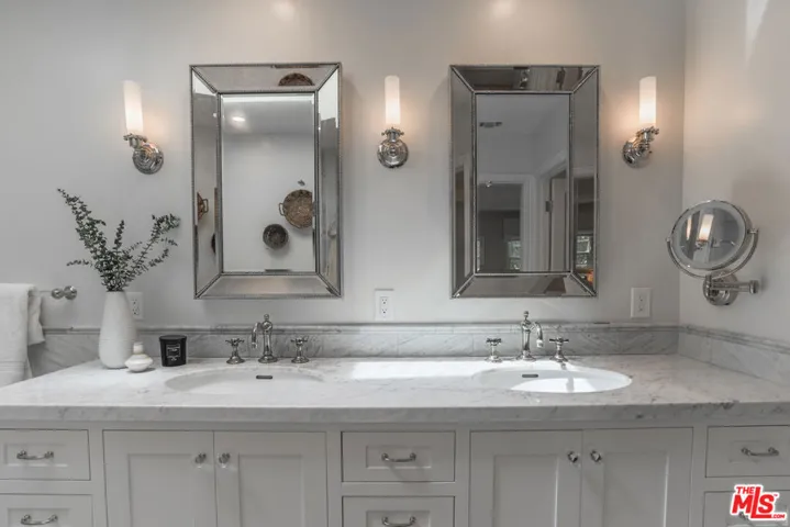 316 S Crescent Drive, Beverly Hills, California 90212