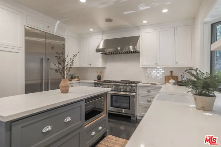 316 S Crescent Drive, Beverly Hills, California 90212
