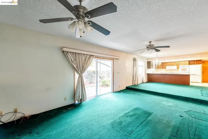 408 Avalon Way, Suisun City, California 94585