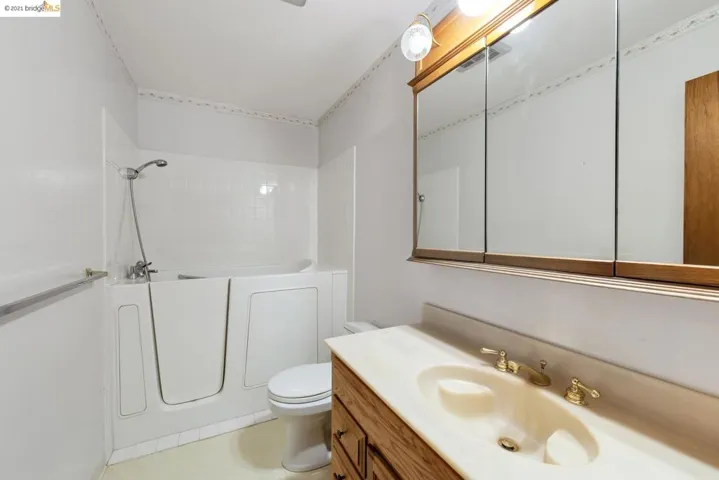 408 Avalon Way, Suisun City, California 94585