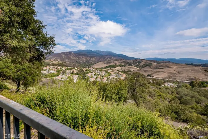 19516 Highridge Way, Lake Forest, California 92679
