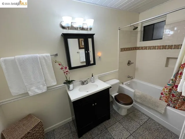 3105 Henderson Drive, Richmond, California 94806