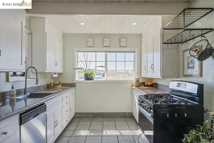 3105 Henderson Drive, Richmond, California 94806