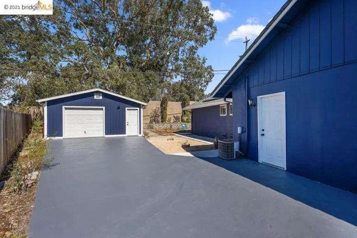 3105 Henderson Drive, Richmond, California 94806