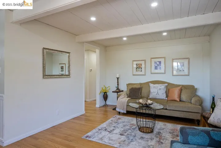 3105 Henderson Drive, Richmond, California 94806