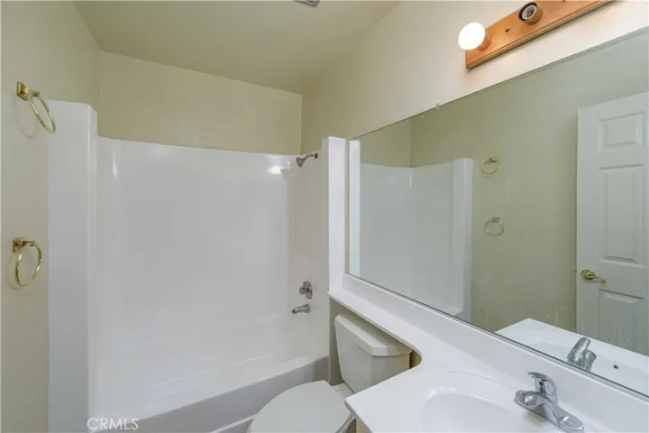 2702 Via Colina 8, Fullerton, California 92835