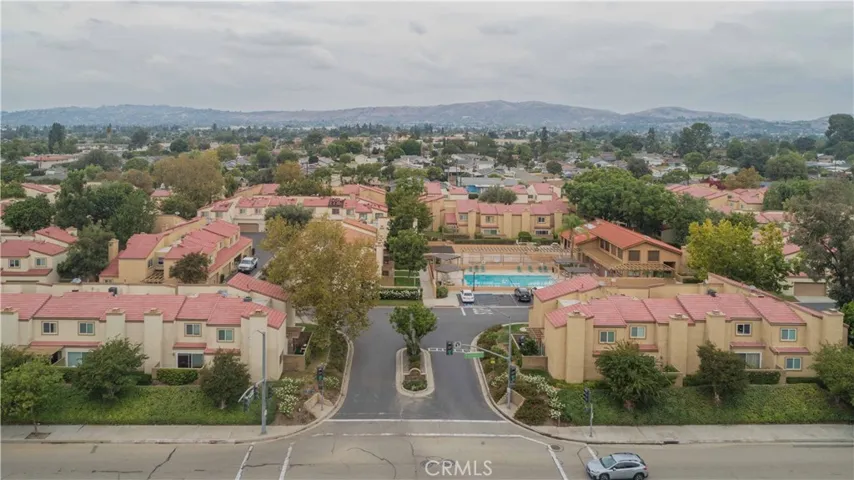 2702 Via Colina 8, Fullerton, California 92835