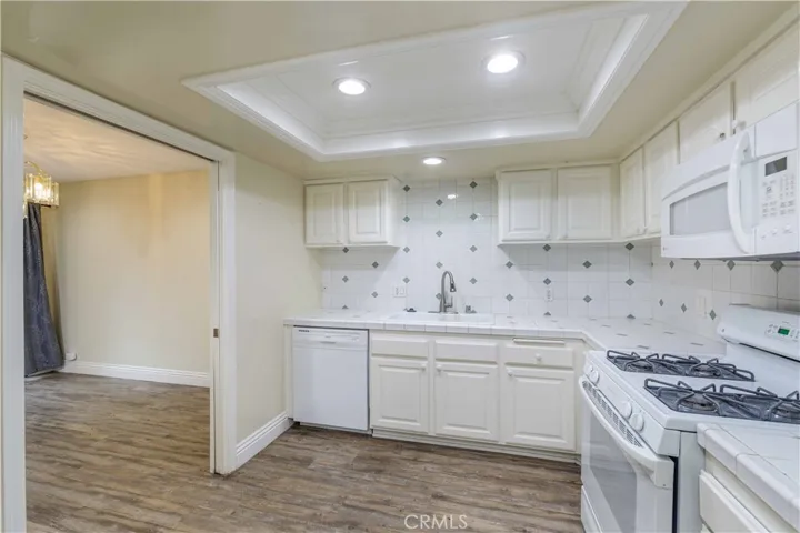 2702 Via Colina 8, Fullerton, California 92835