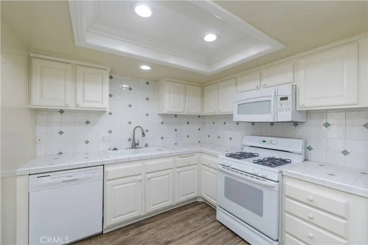 2702 Via Colina 8, Fullerton, California 92835