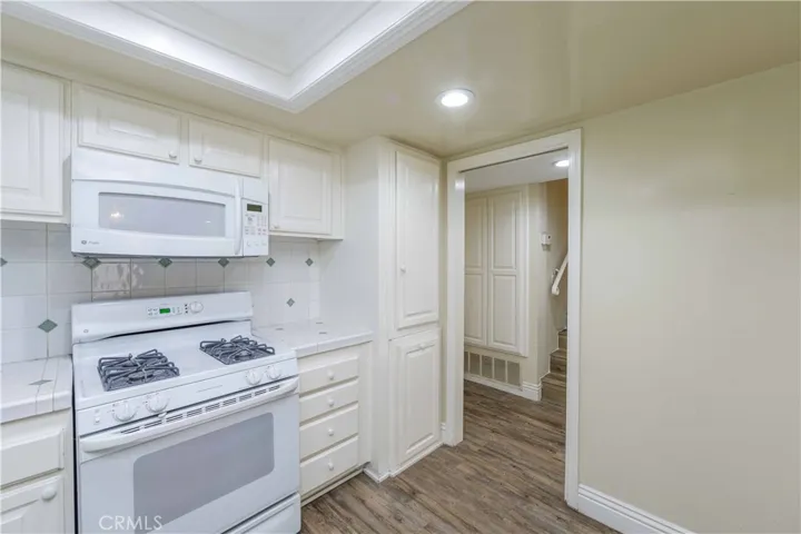 2702 Via Colina 8, Fullerton, California 92835