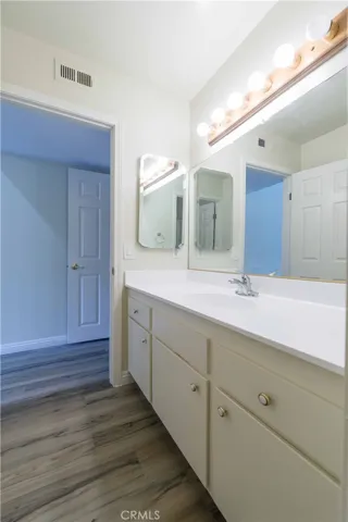 2702 Via Colina 8, Fullerton, California 92835