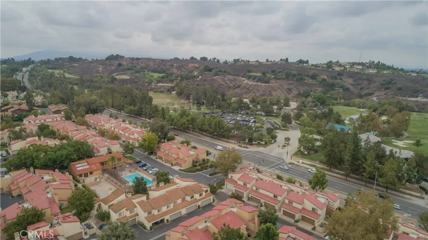 2702 Via Colina 8, Fullerton, California 92835