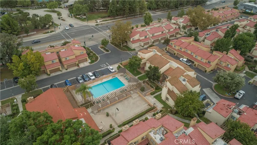 2702 Via Colina 8, Fullerton, California 92835