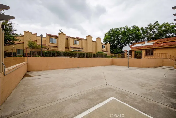 2702 Via Colina 8, Fullerton, California 92835