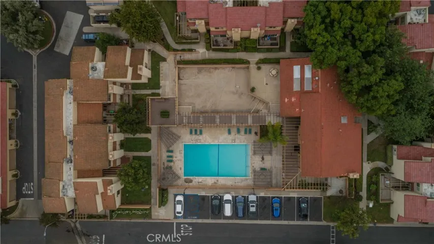 2702 Via Colina 8, Fullerton, California 92835