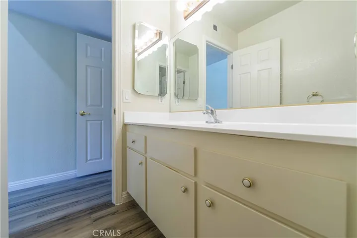 2702 Via Colina 8, Fullerton, California 92835