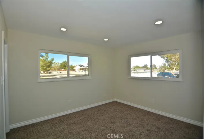 13969 Hopi Road, Apple Valley, California 92307