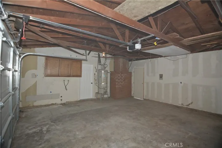 13969 Hopi Road, Apple Valley, California 92307