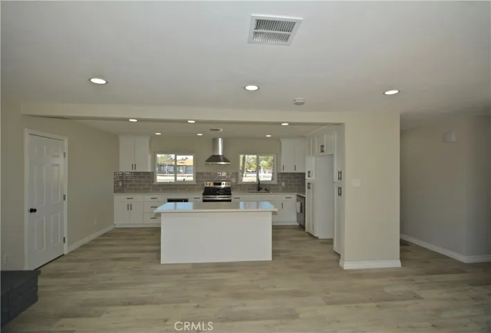 13969 Hopi Road, Apple Valley, California 92307
