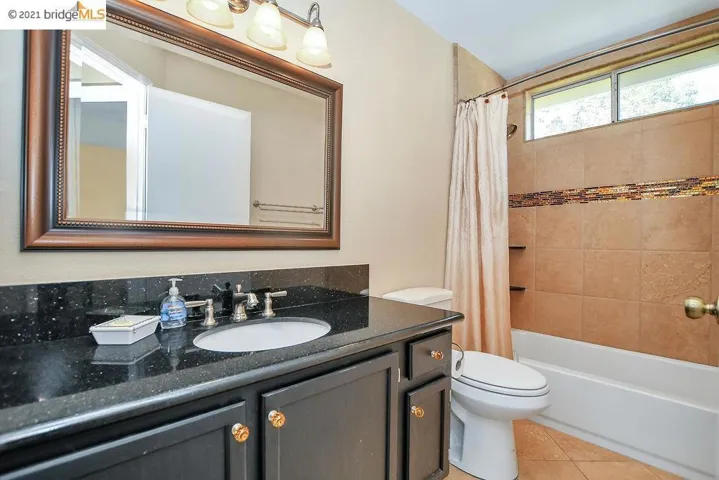 360 W Ruby St, Oakley, California 94561