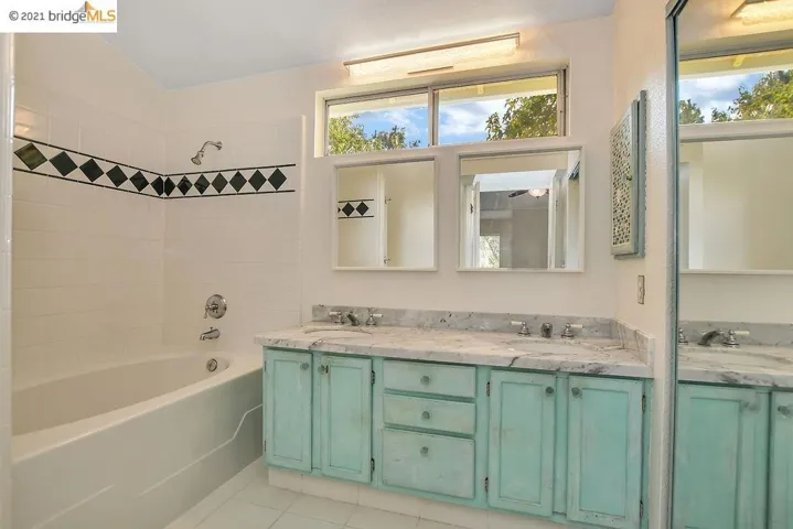 360 W Ruby St, Oakley, California 94561