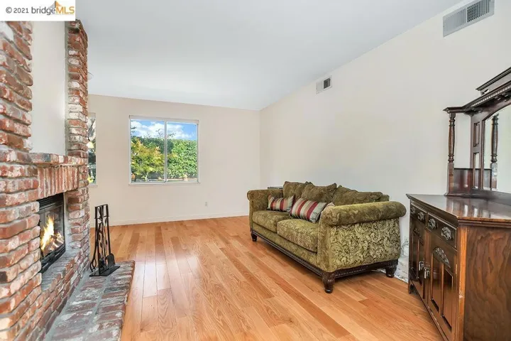 360 W Ruby St, Oakley, California 94561