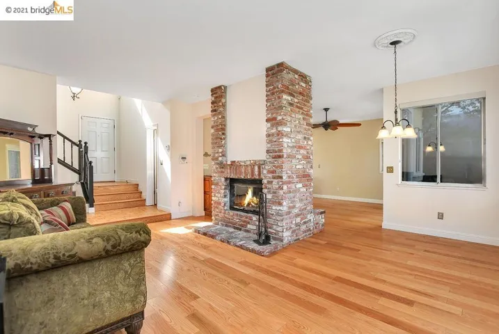 360 W Ruby St, Oakley, California 94561