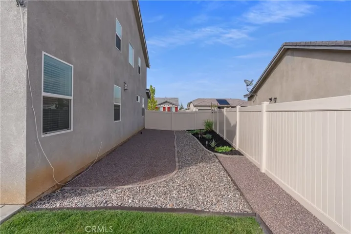 223 Parkview Court, Calimesa, California 92320