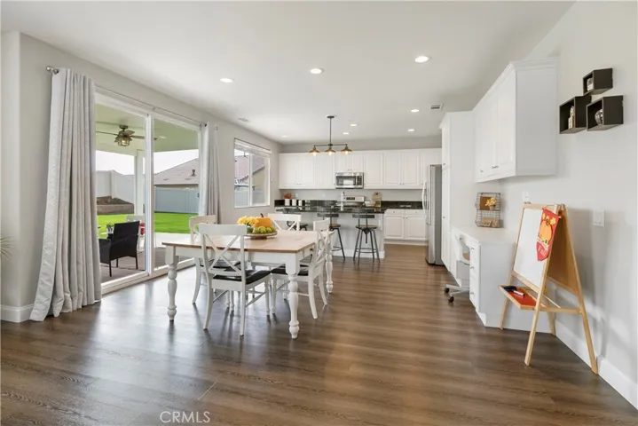 223 Parkview Court, Calimesa, California 92320