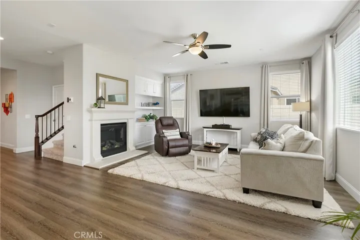 223 Parkview Court, Calimesa, California 92320