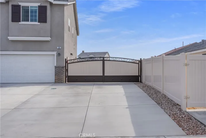 223 Parkview Court, Calimesa, California 92320