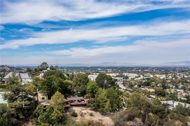 11543 Laurelcrest Drive, Studio City, California 91604