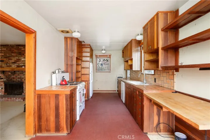 11543 Laurelcrest Drive, Studio City, California 91604