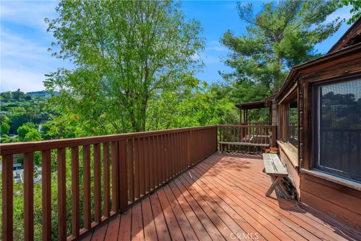 11543 Laurelcrest Drive, Studio City, California 91604