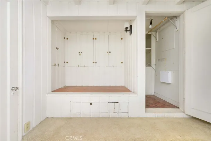 11543 Laurelcrest Drive, Studio City, California 91604
