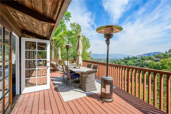 11543 Laurelcrest Drive, Studio City, California 91604