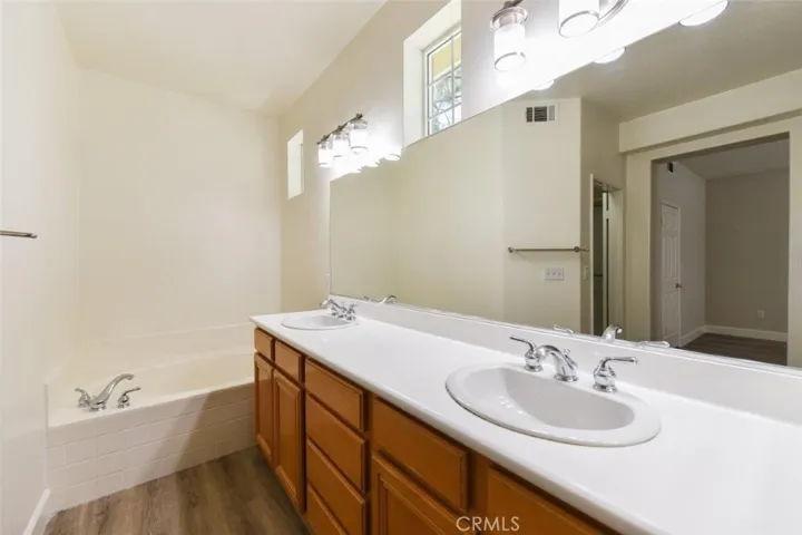 108 Timberwood, Irvine, California 92620
