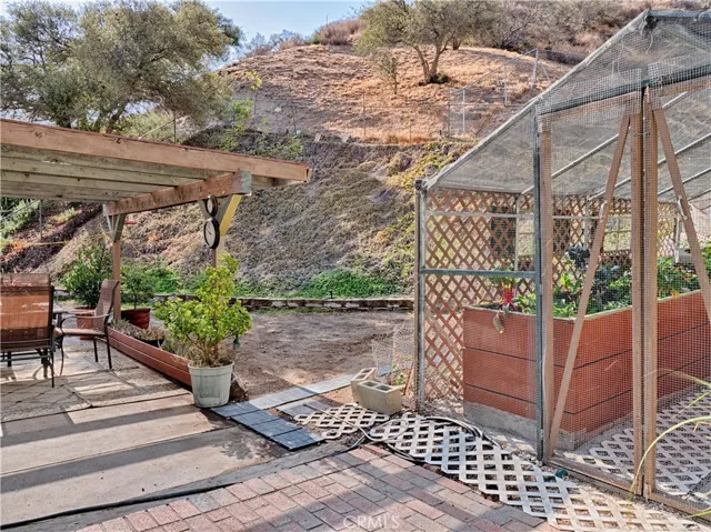 15004 Daffodil Avenue, Canyon Country, California 91387