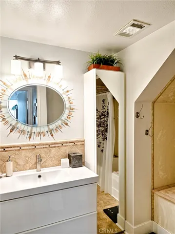 15004 Daffodil Avenue, Canyon Country, California 91387