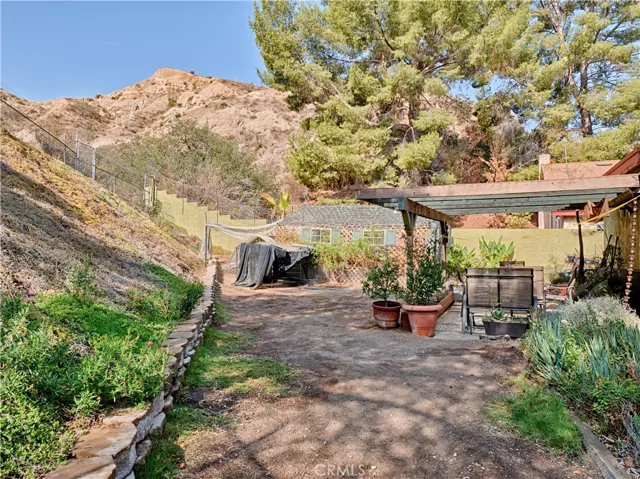 15004 Daffodil Avenue, Canyon Country, California 91387