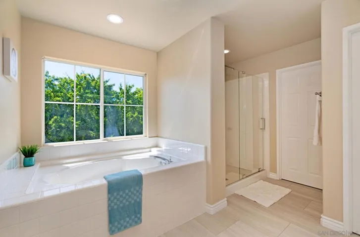 16156 Cayenne Creek Rd, San Diego, California 92127