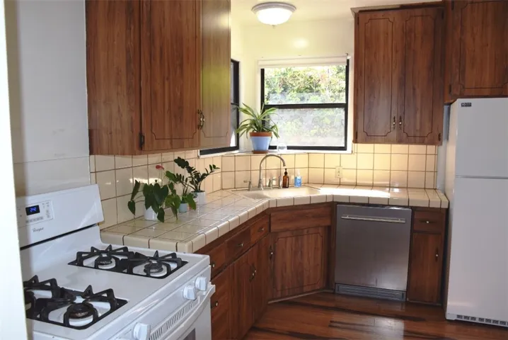 5514 W 122nd Street, Hawthorne, California 90250